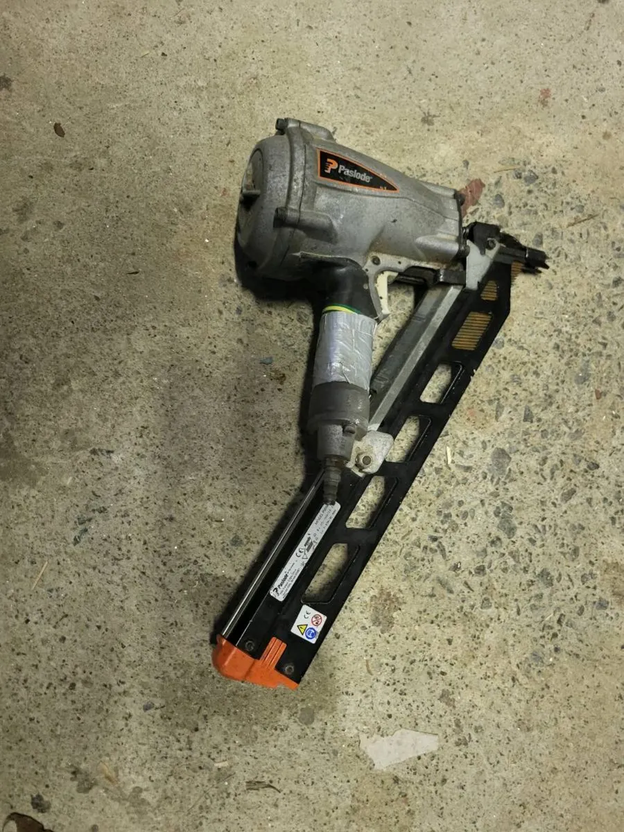 Paslode compressor framing gun - Image 1