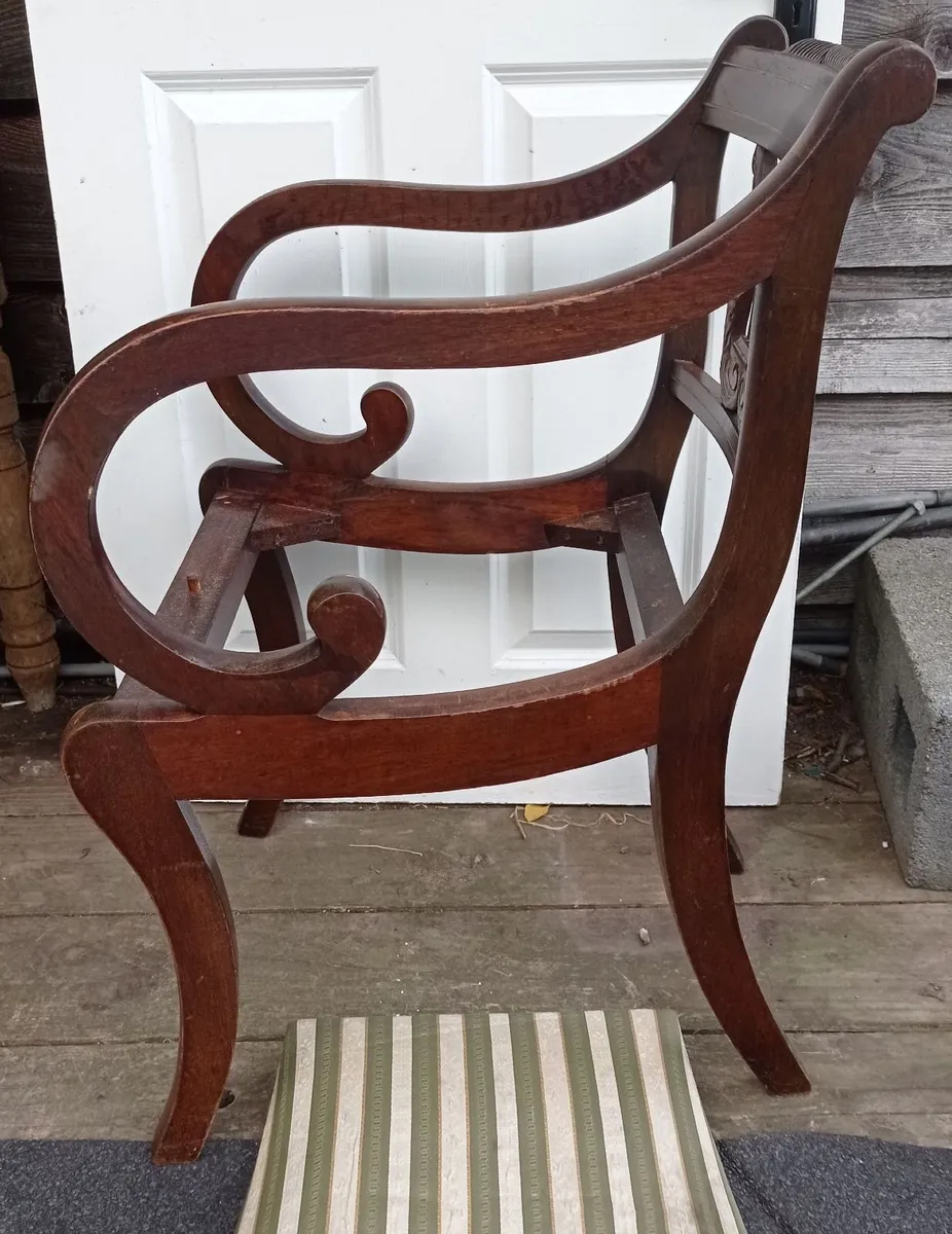 Period Carvers - Image 1