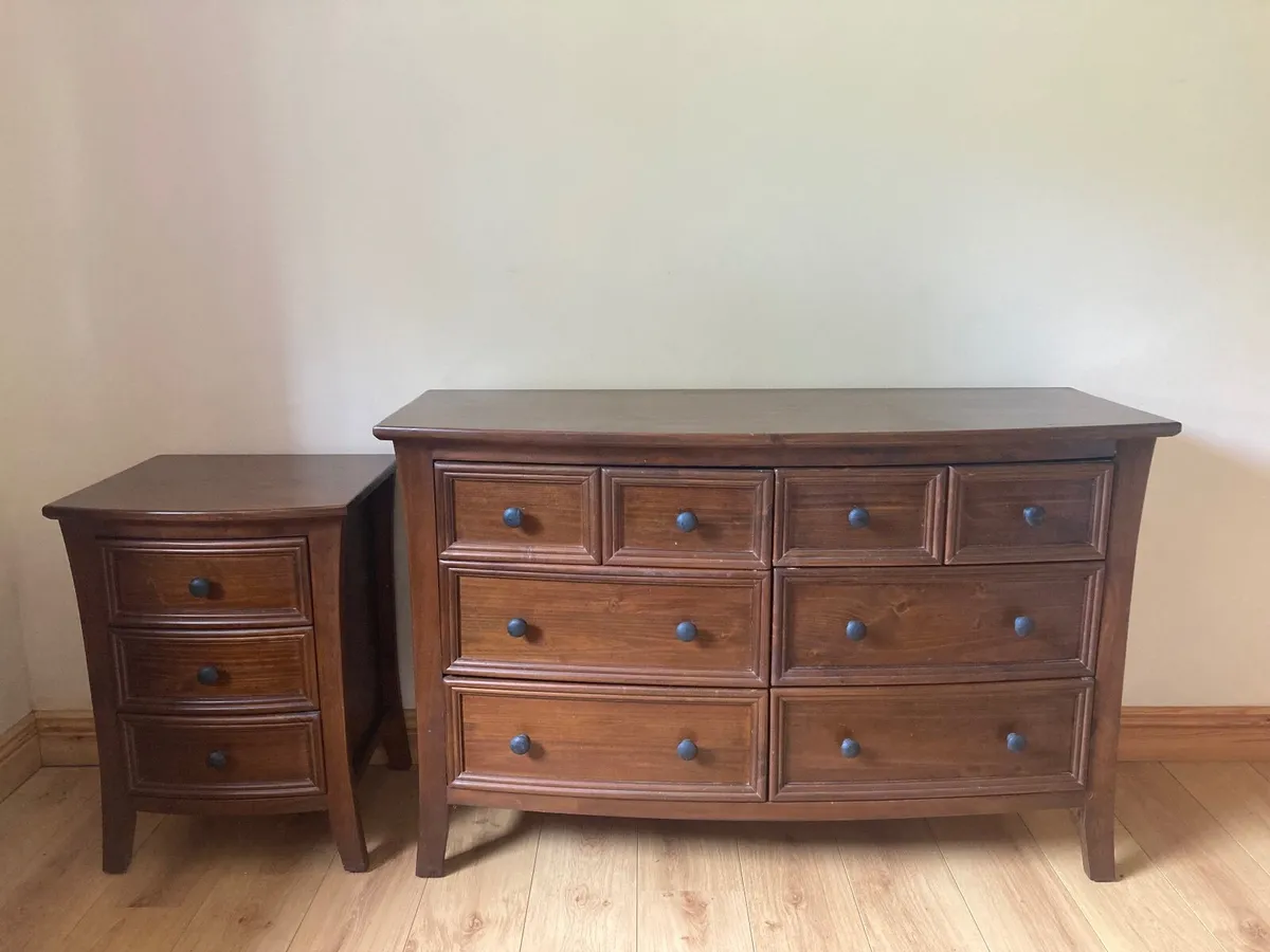 Chest of drawers and bedside locker - Image 1