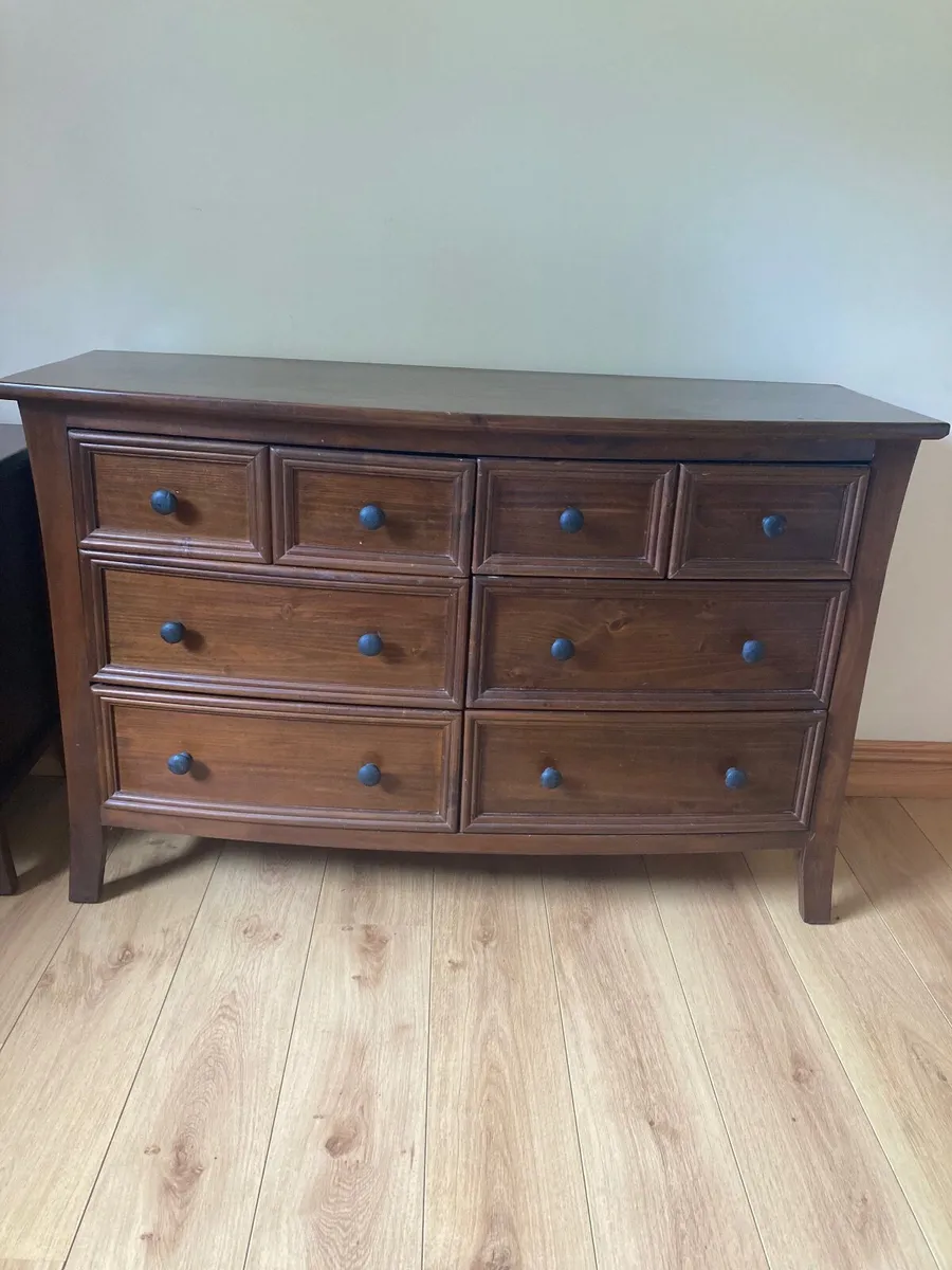 Chest of drawers and bedside locker - Image 3