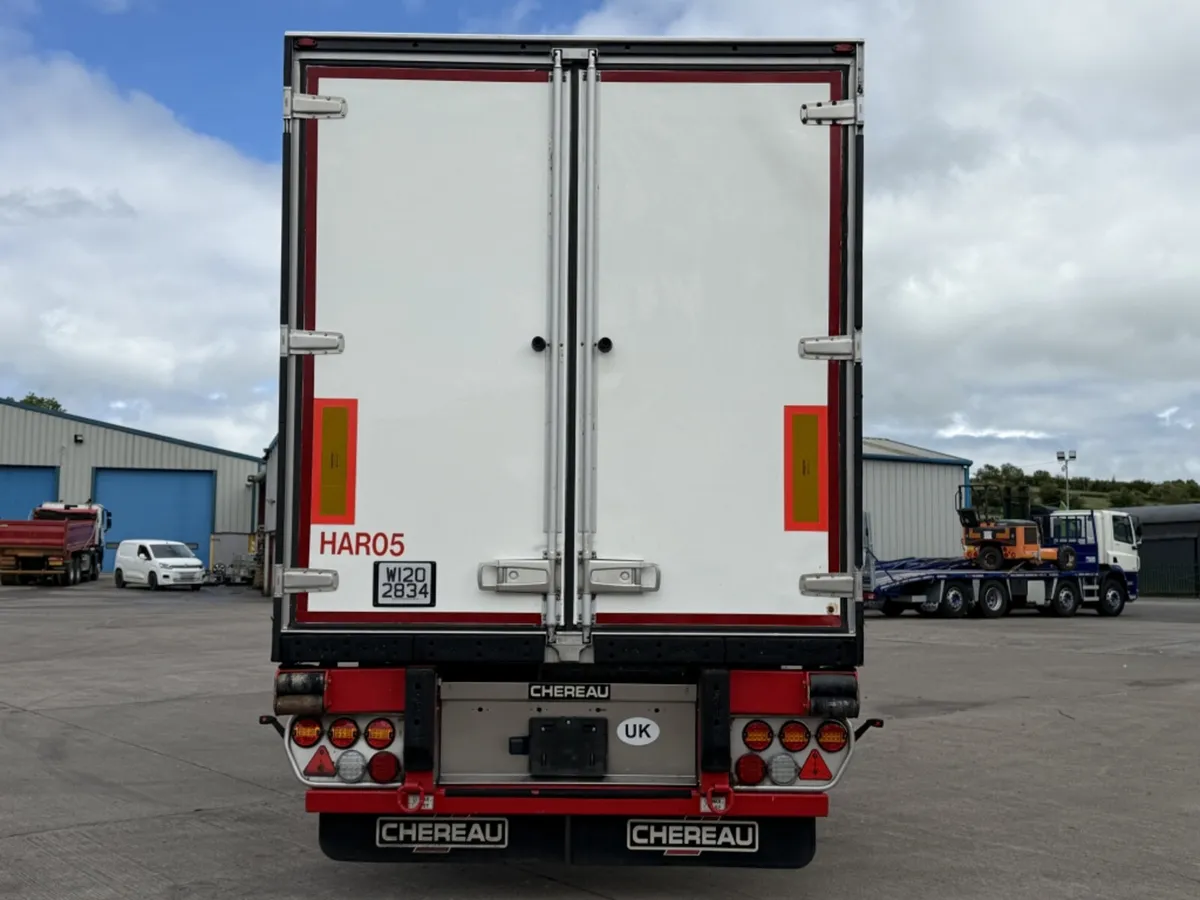 2014 CHEREAU MEAT RAILER - Image 3