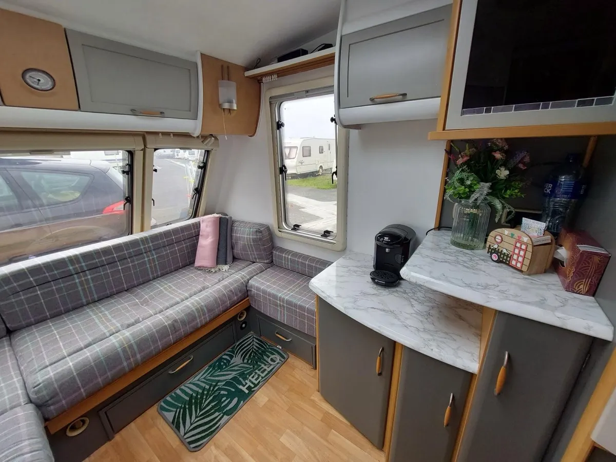 Caravan - Image 2