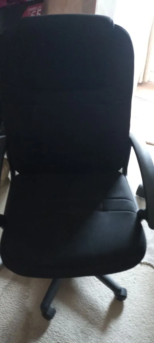 Executive Computer Chair - Image 1