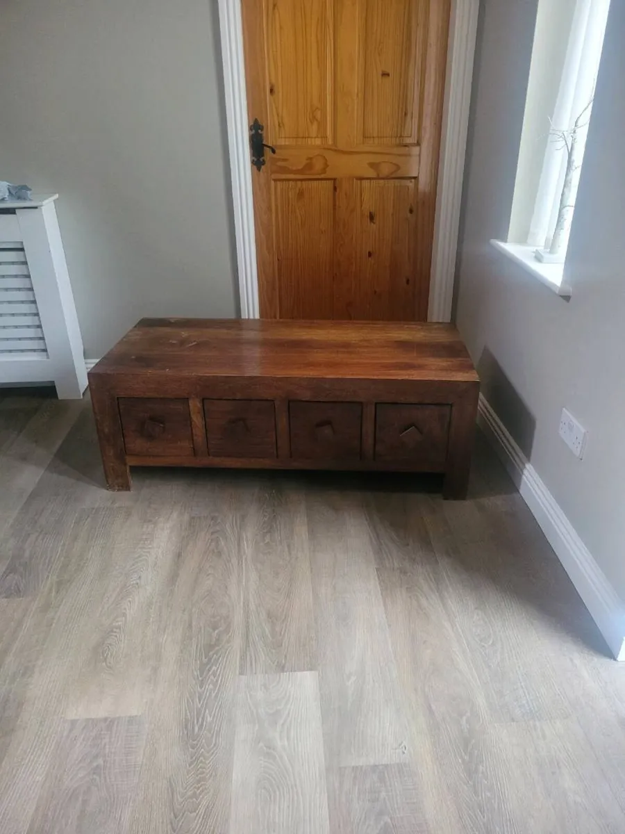 Living room table - Image 2