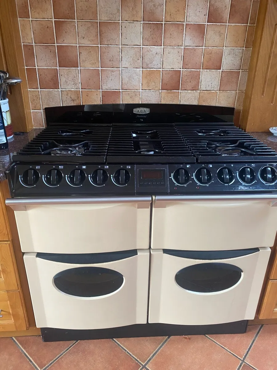 Aga dual fuel Masterchef range cooker - Image 1