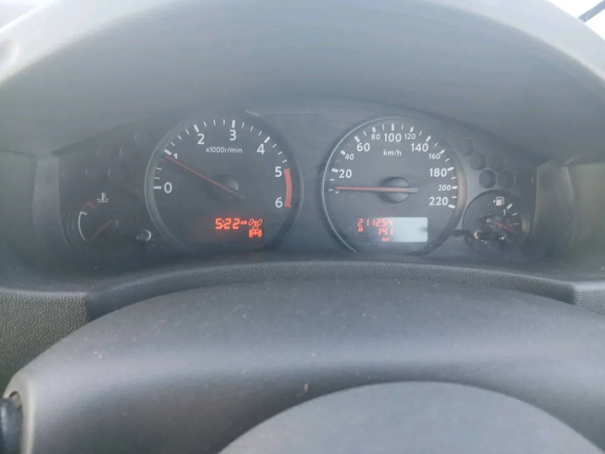 Nissan navara - Image 4