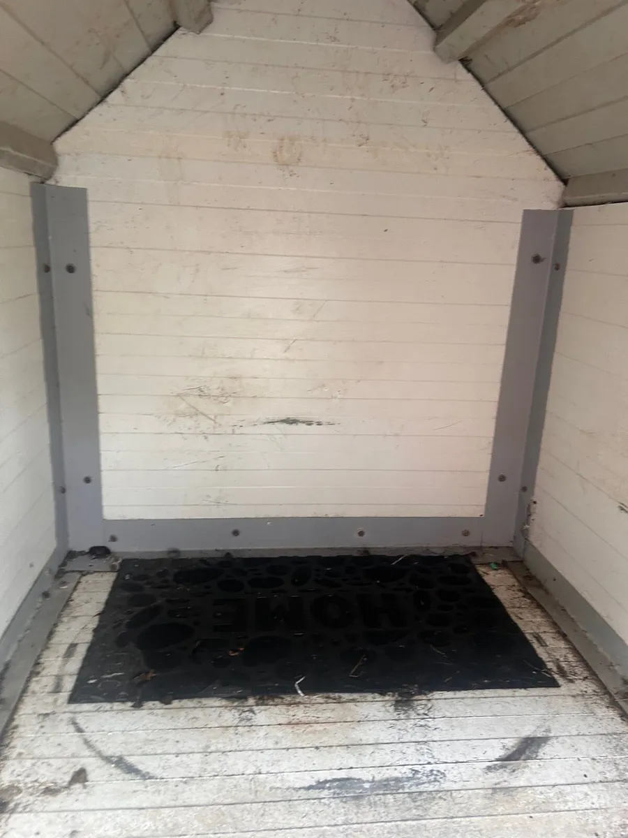Insulated dog house for sale - Image 2