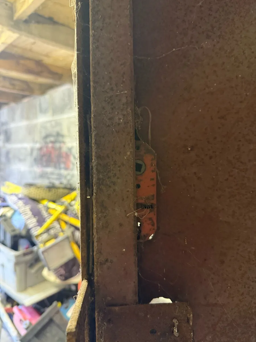 Steel gate - Image 4