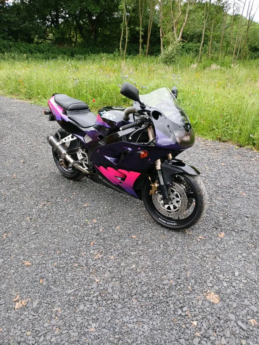 Kawasaki ZXR 400 L  Rare Bike 1993 - Image 3