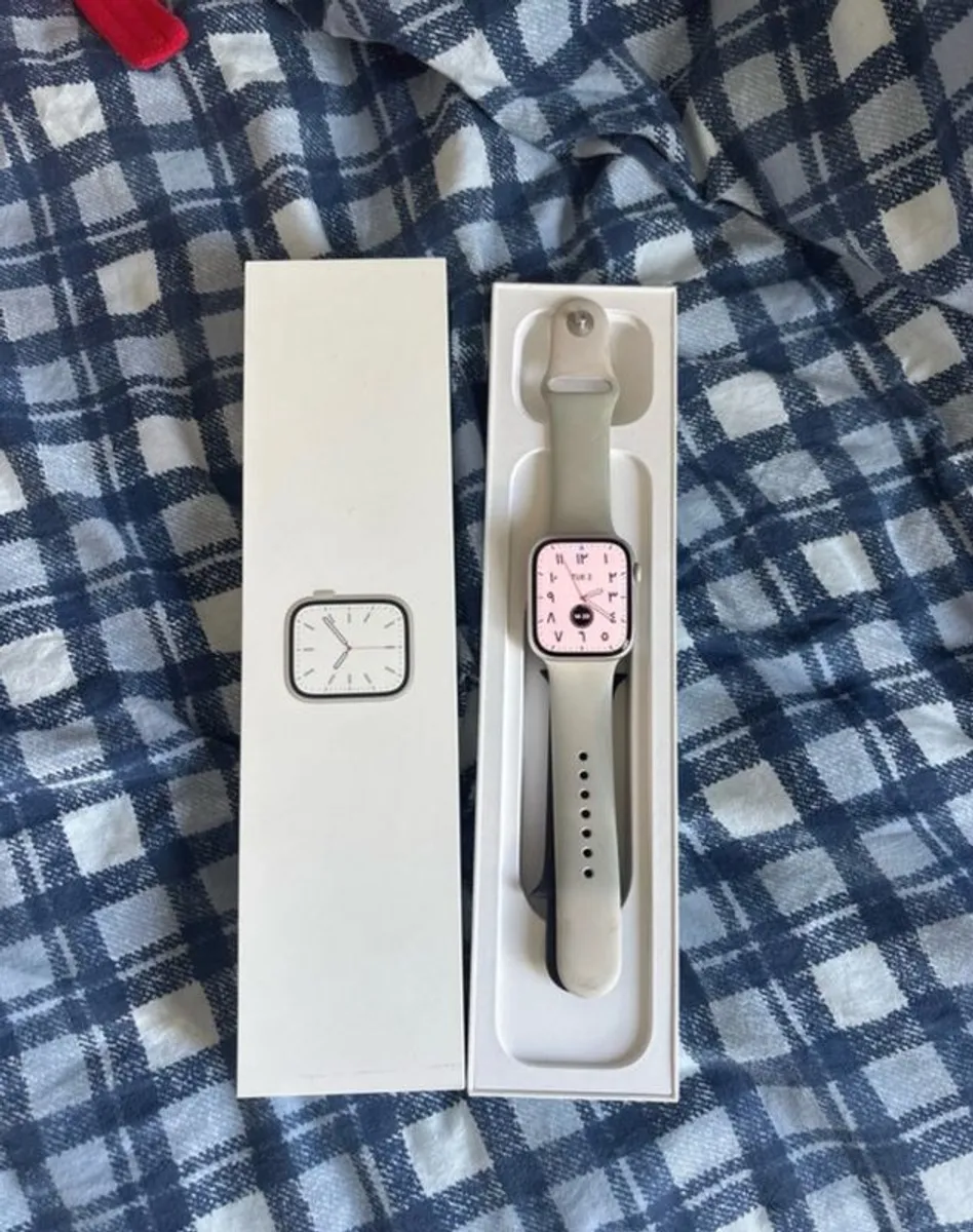 apple watch series 7 - Image 1