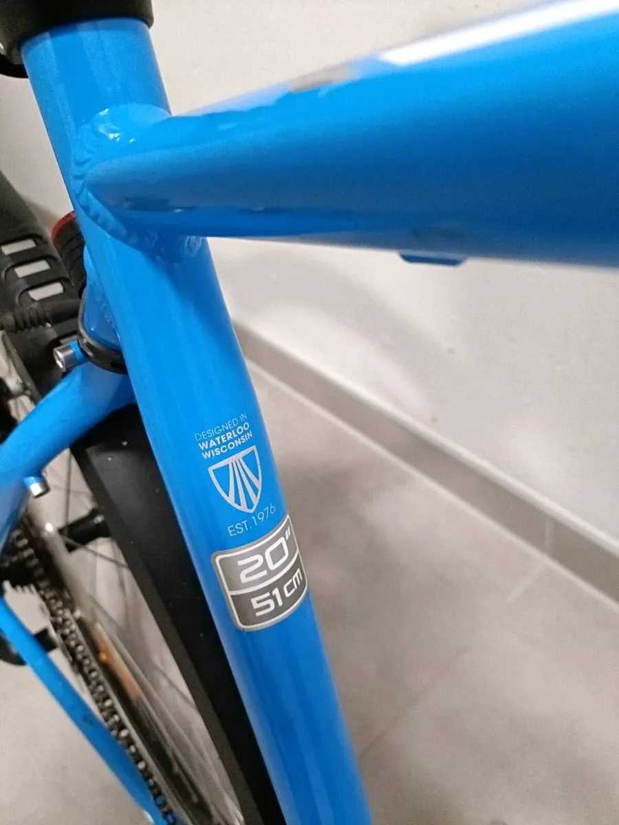 Trek bicycle size M...as New - Image 2
