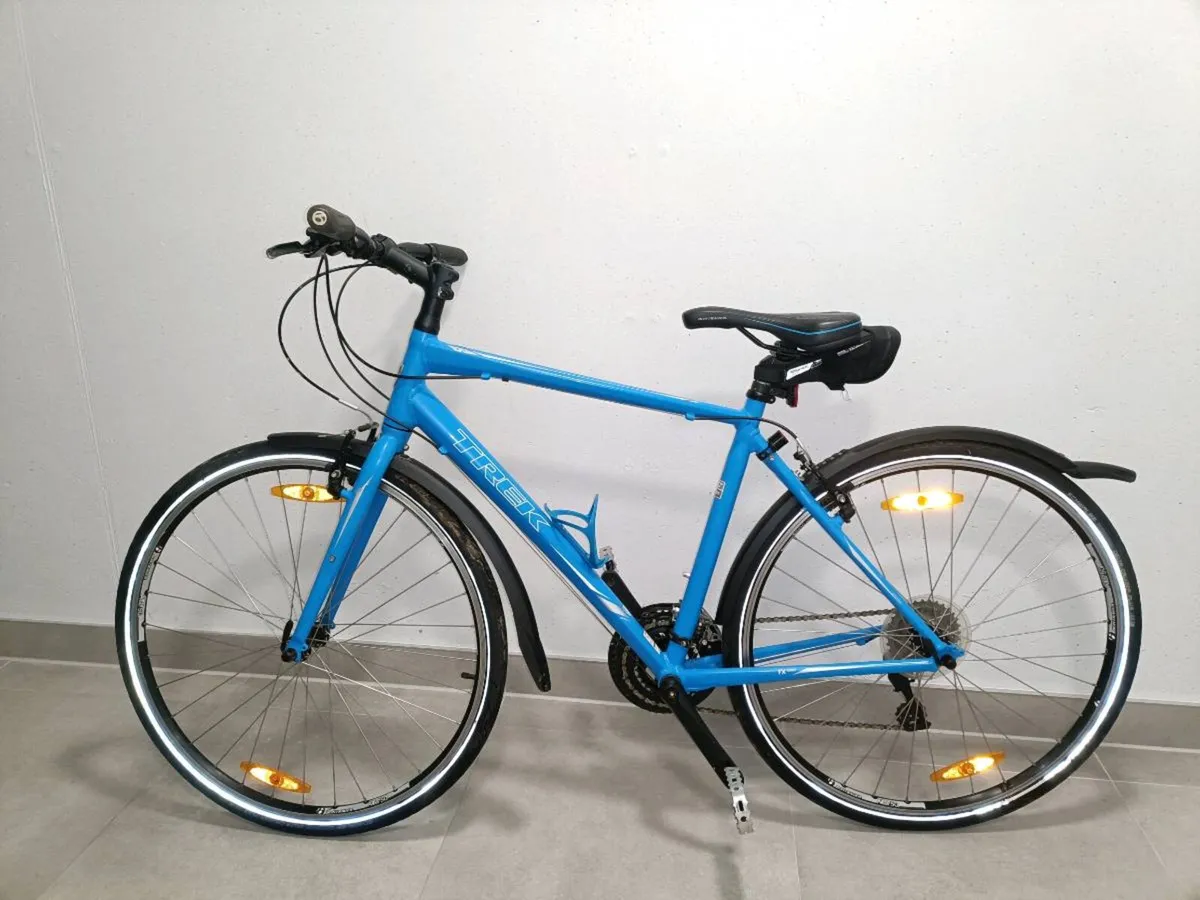 Trek bicycle size M...as New - Image 4