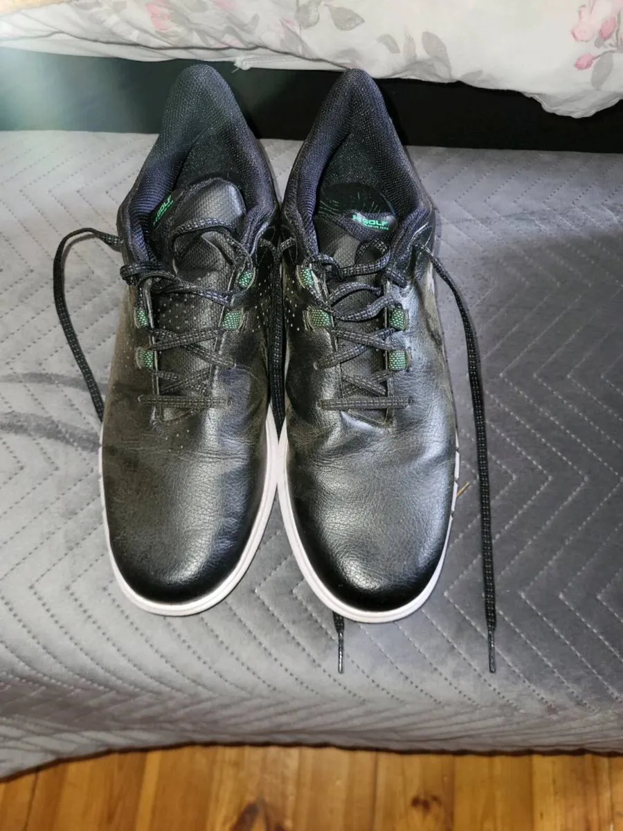 Summer golf shoes - Image 1