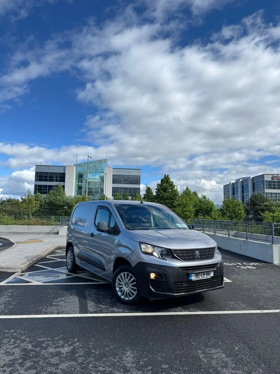 PEUGEOT PARTNER PROFESSIONAL 1.6 HDI | 3 Seater - Image 1