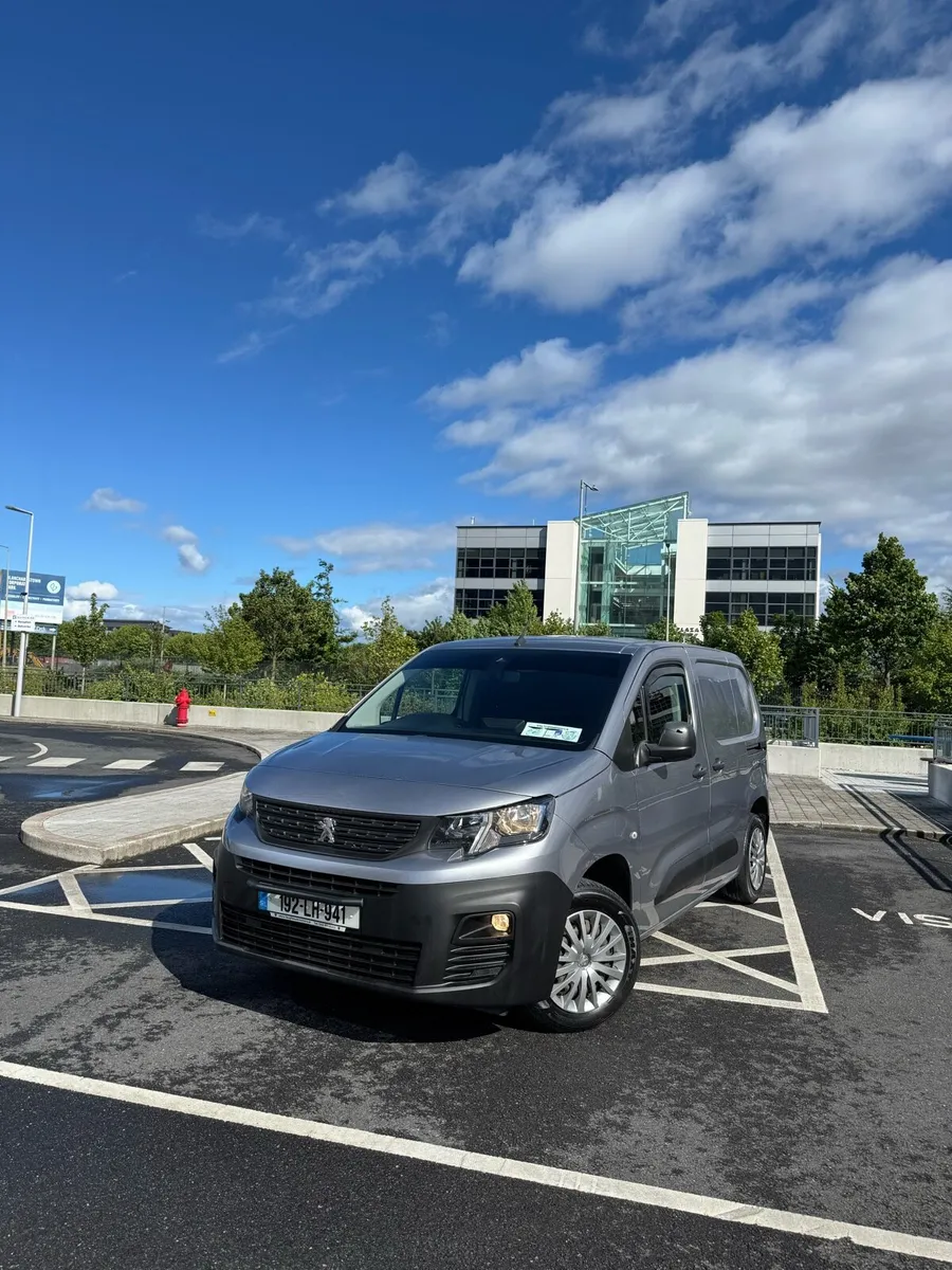 PEUGEOT PARTNER PROFESSIONAL 1.6 HDI | 3 Seater - Image 2