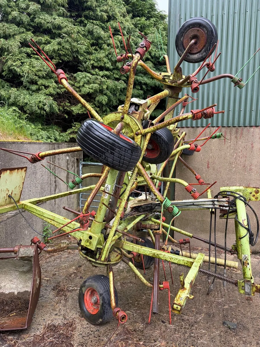 Class Tedder in need of repair - Image 2