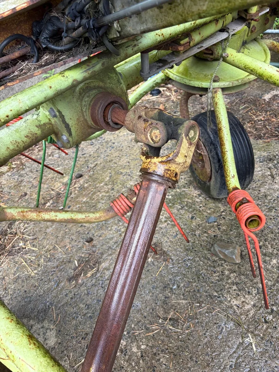 Class Tedder in need of repair - Image 3