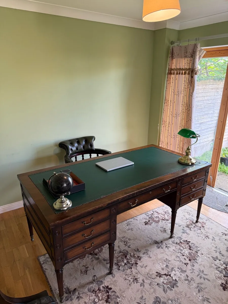 Kittinger Executive Desk & 2x Chesterfield - Image 1