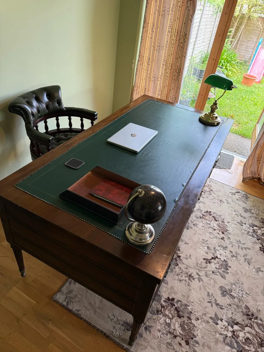 Kittinger Executive Desk & 2x Chesterfield - Image 3
