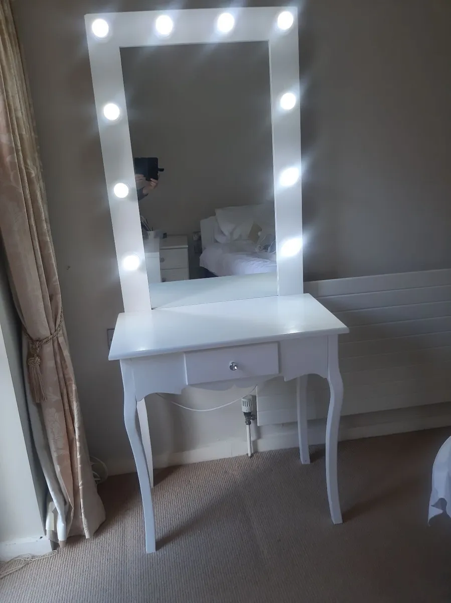 Dressing Table - Image 4