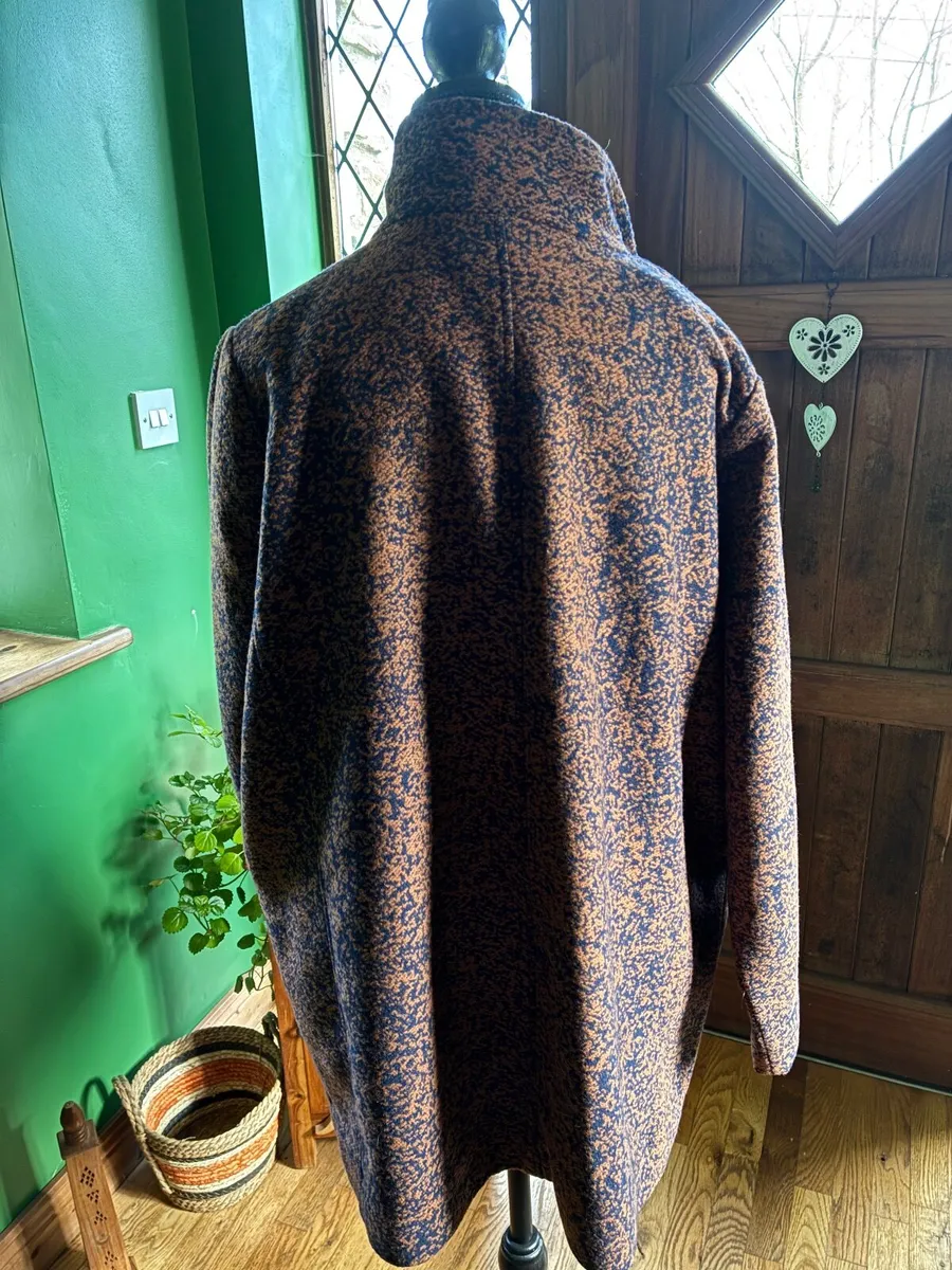 Ladies coat - Image 2