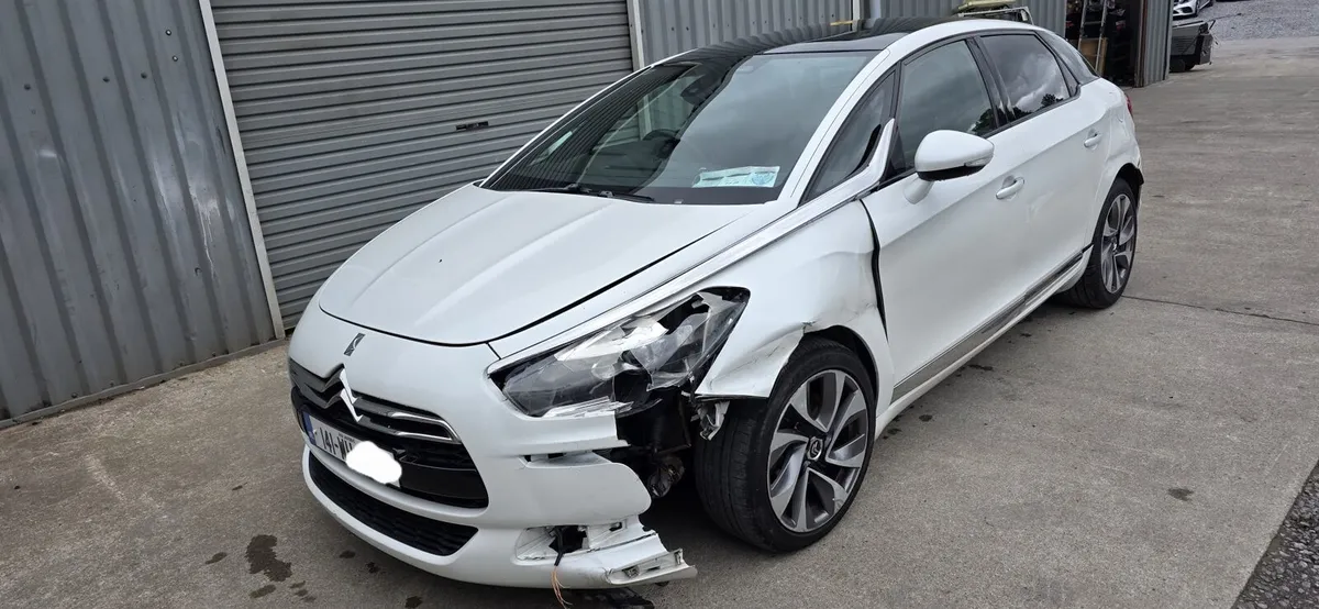 141 CITROËN DS5 2.0 DIESEL - Image 3