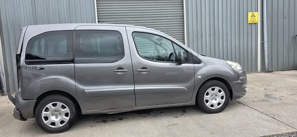 12 PEUGEOT PARTNER TEPEE - Image 4