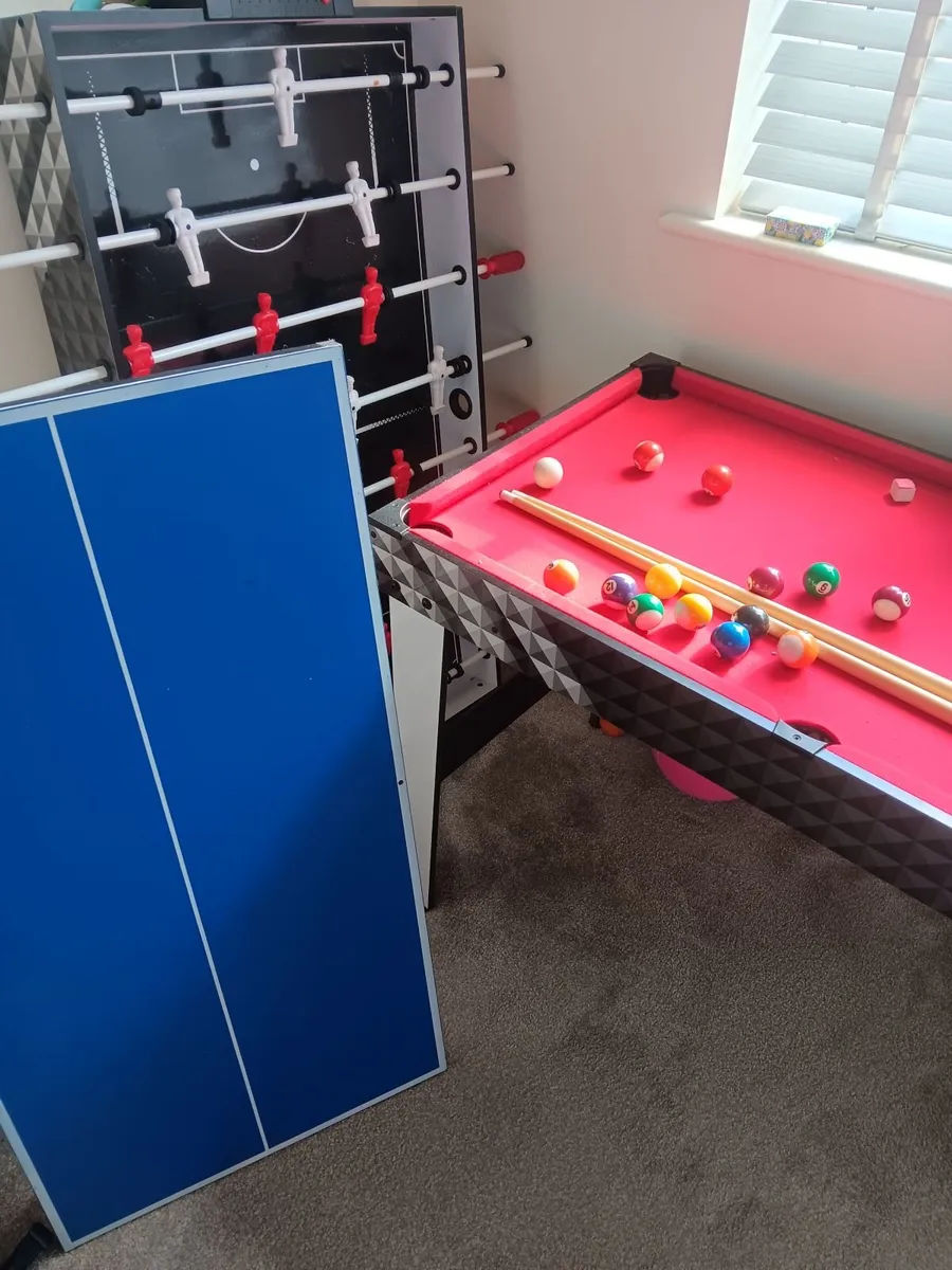 Football table - Image 1