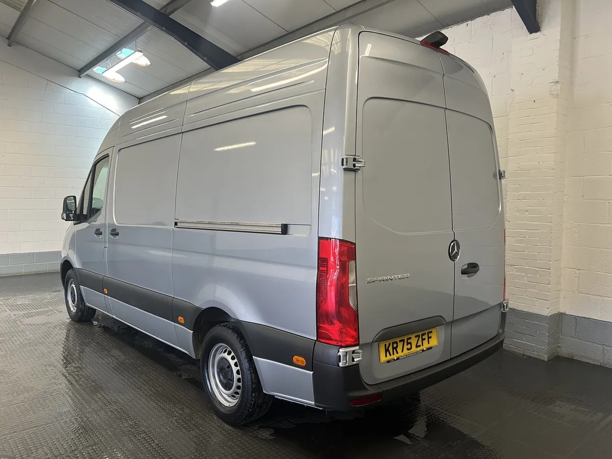 2025 Mercedes-Benz Sprinter High Roof Panel Van - Image 4