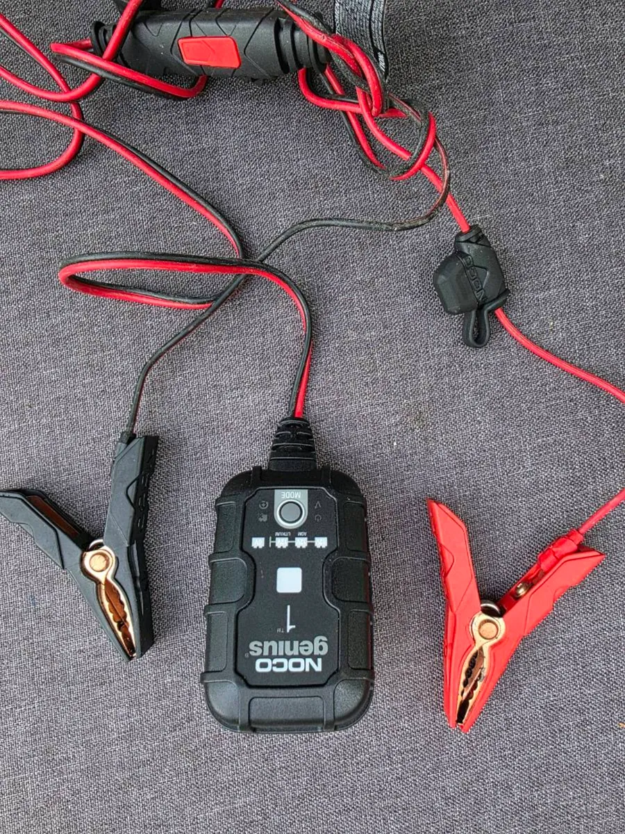 Noco genius smart battery charger perfect conditio - Image 1