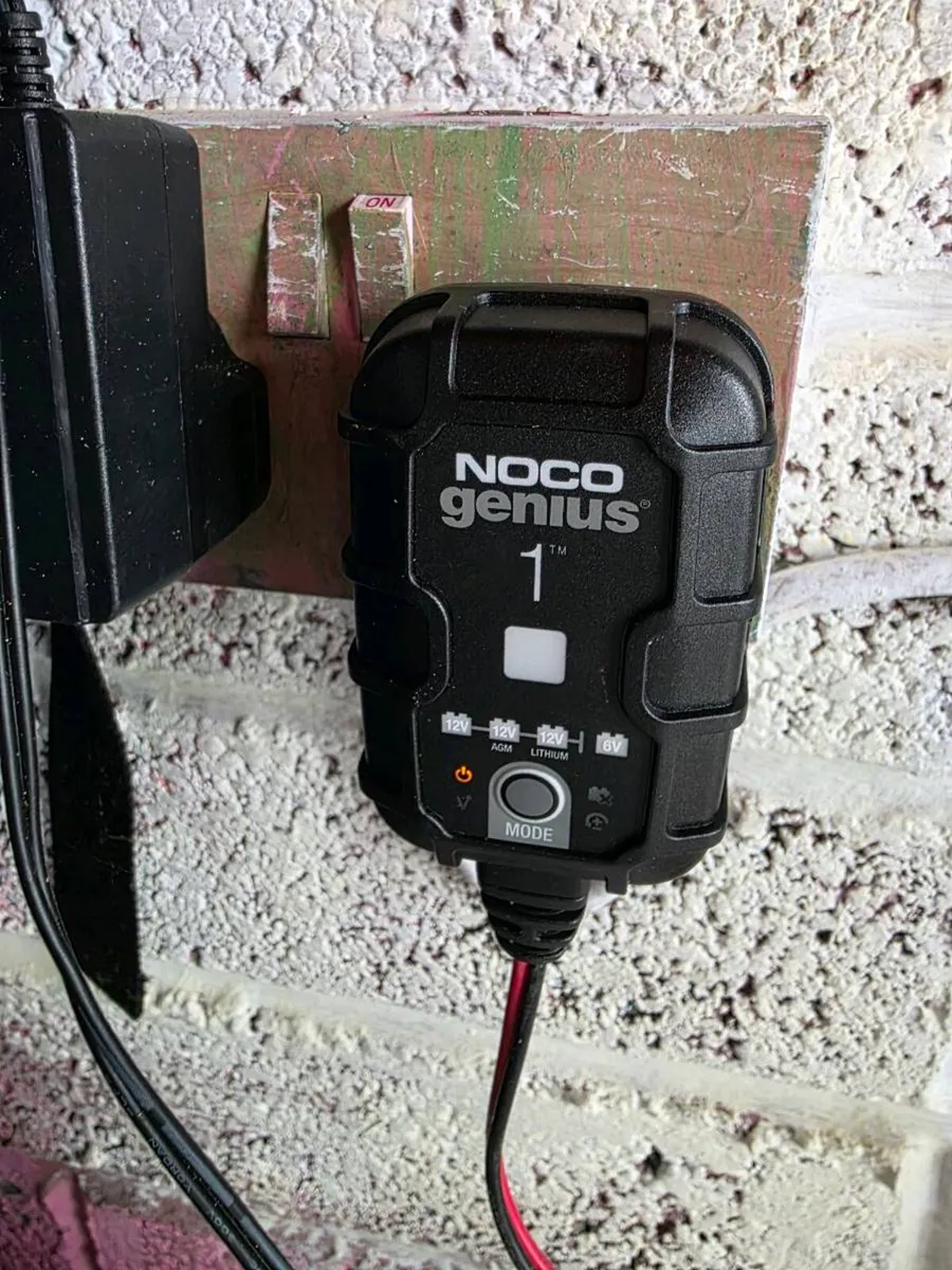 Noco genius smart battery charger perfect conditio - Image 3