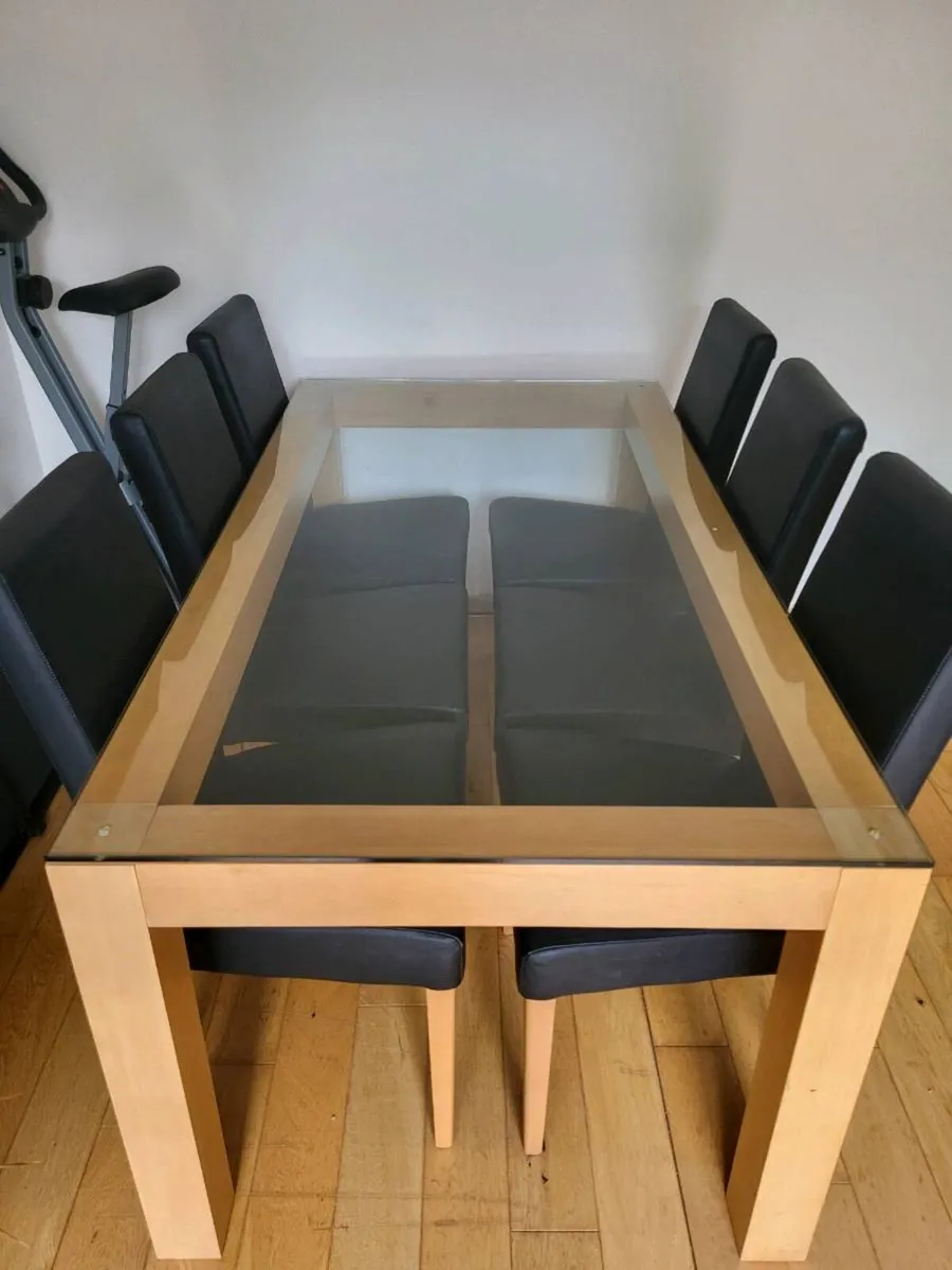 Table and 6 chairs - Image 2