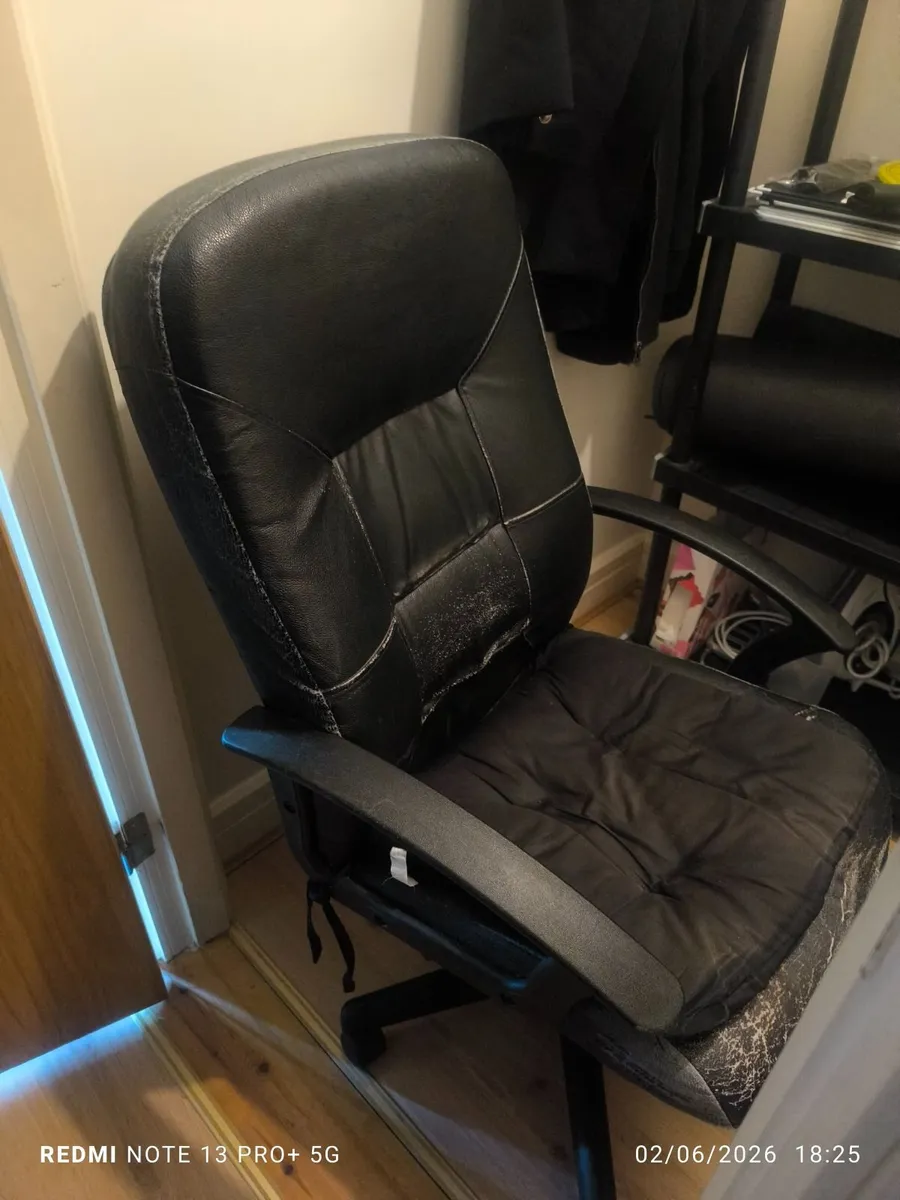 Armchair - Image 2