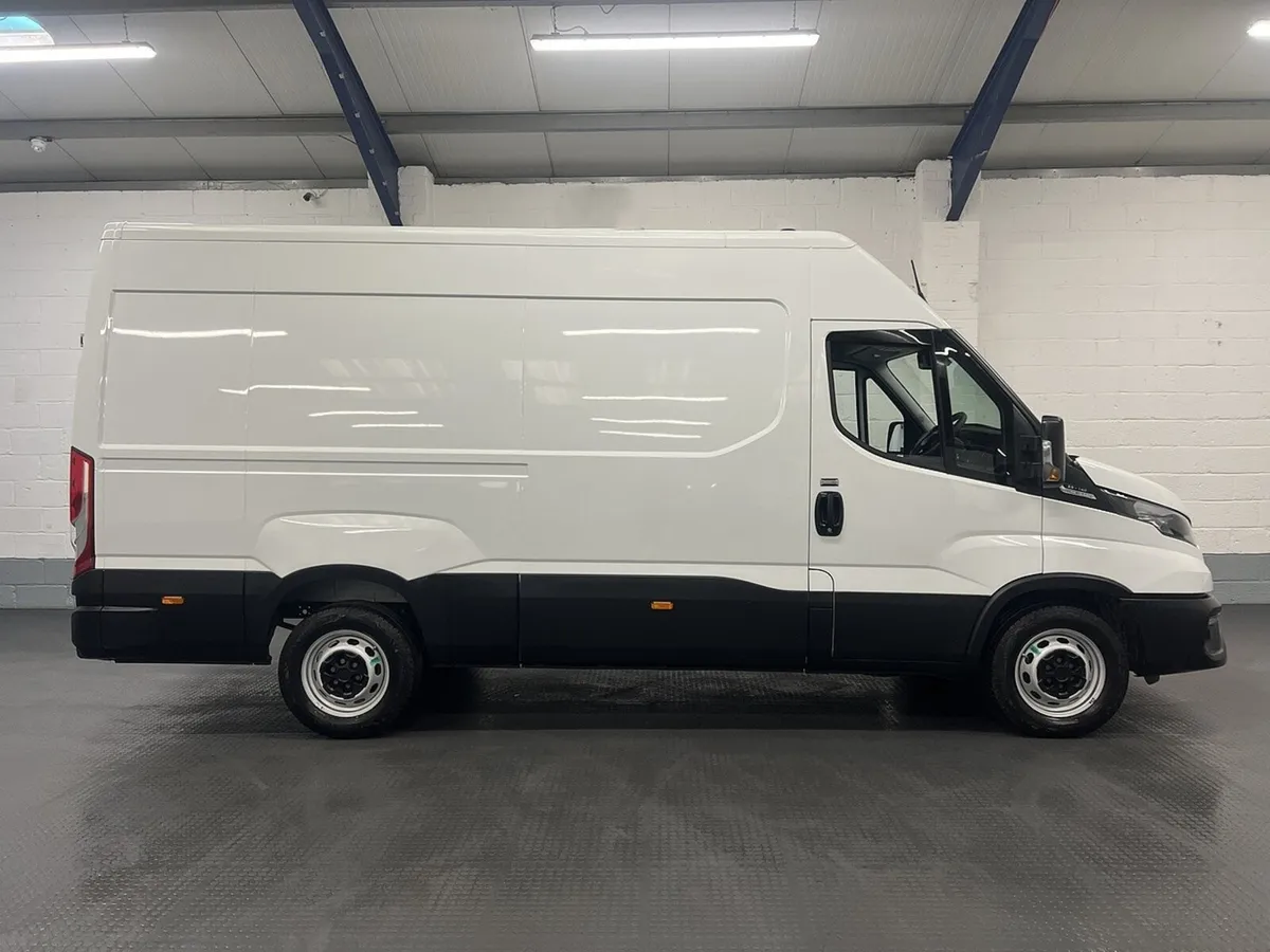 2025 Iveco Daily High Roof Panel Van - Image 1