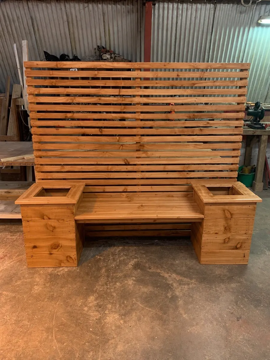 Garden bench with trellis - Image 1