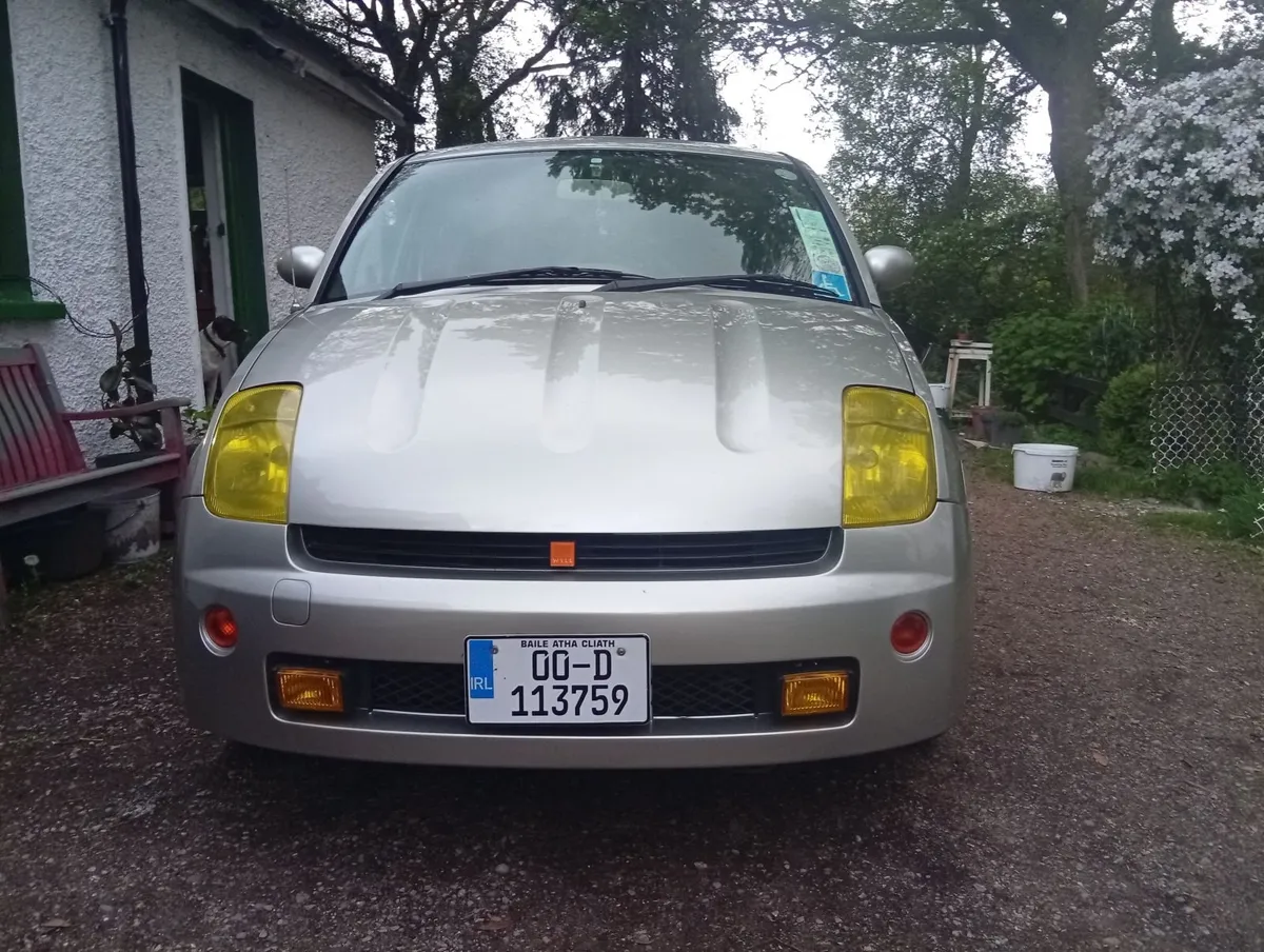 Toyota Will VI - Image 4