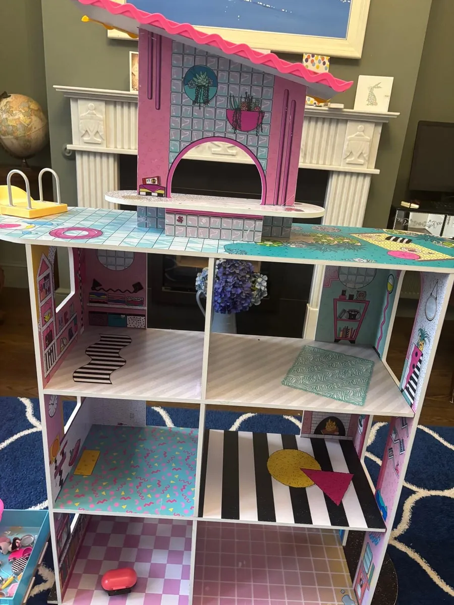 LOL camper van and dolls - Image 2
