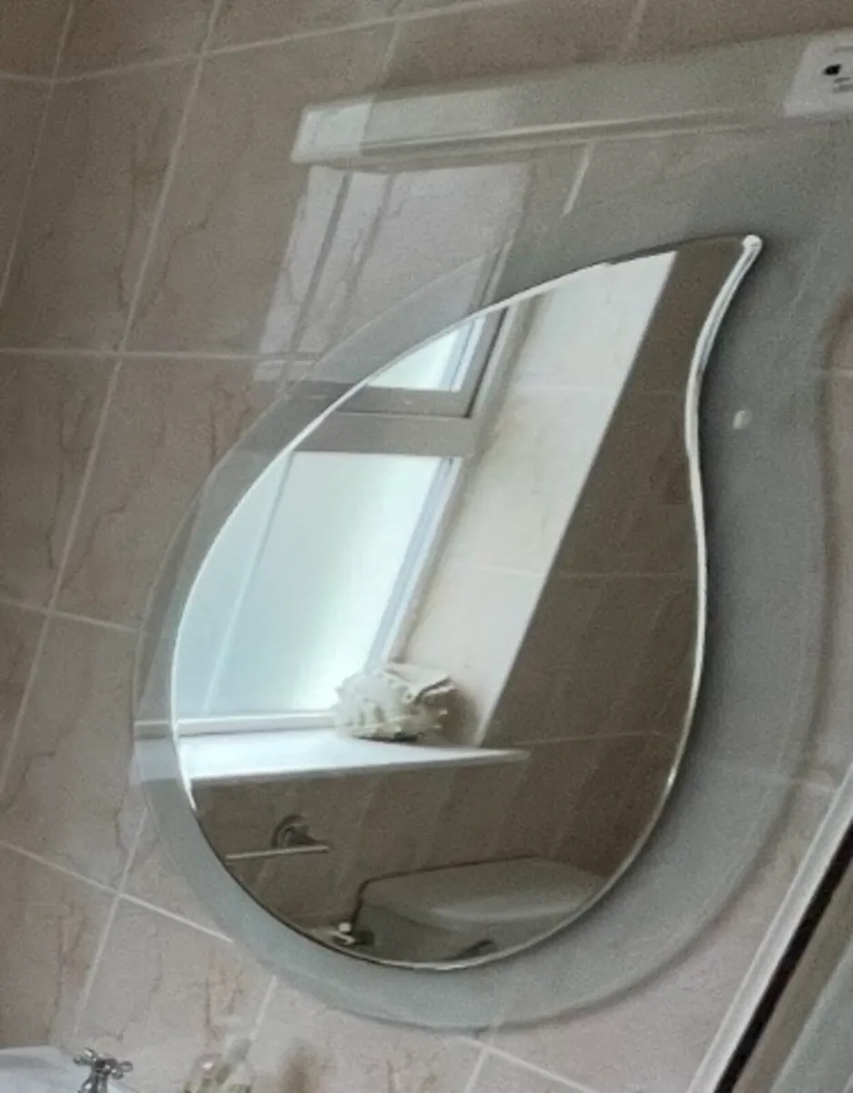 Sink, Taps & Toilet plus Mirror - Image 2