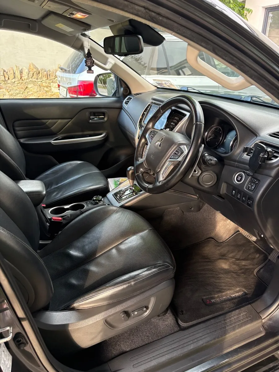 Mitsubishi L200 2021 - Image 2
