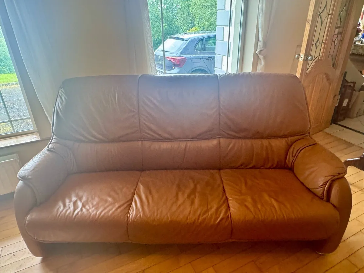 Italian leather sofa seat recliner - Image 2