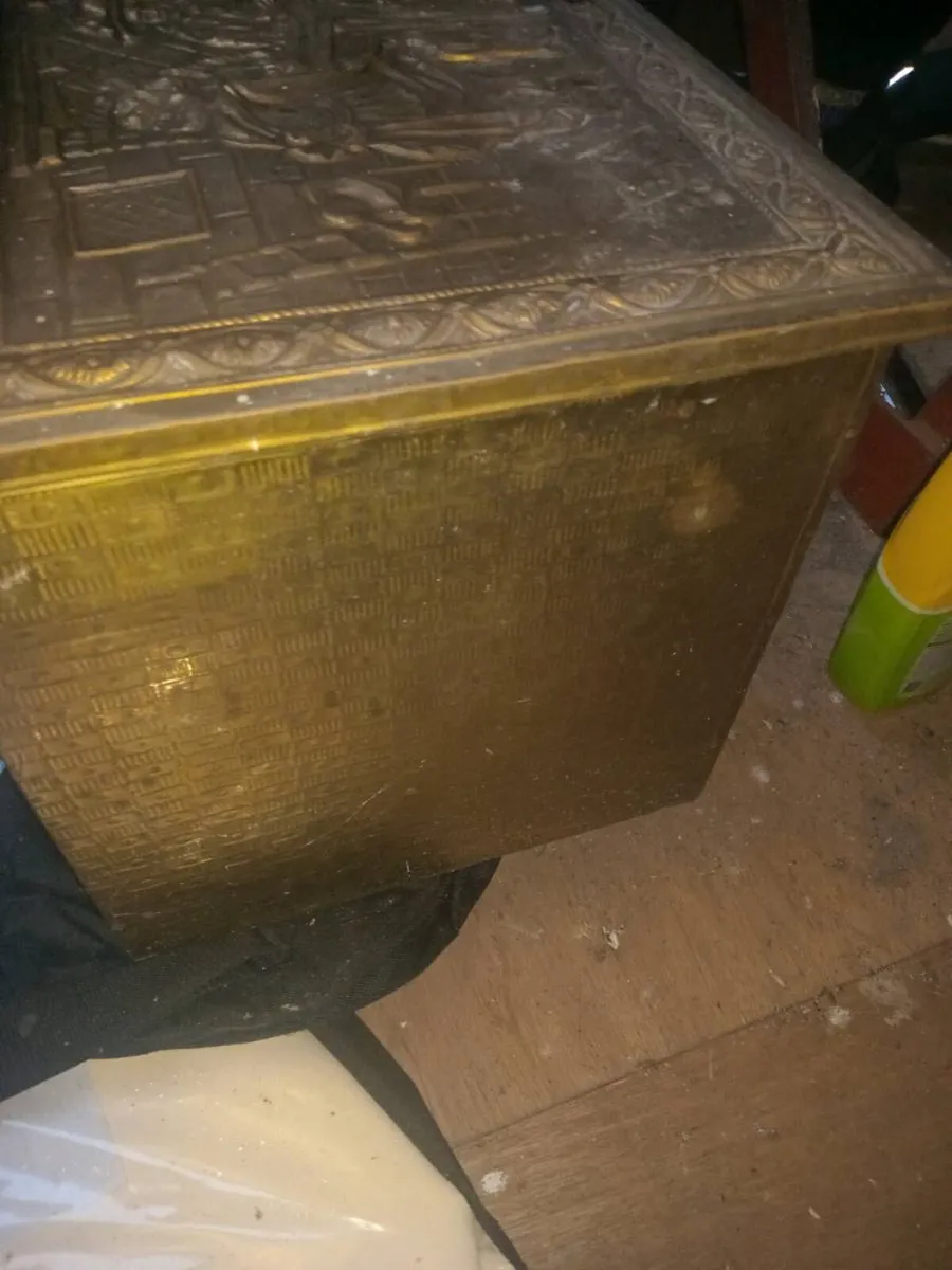Brass Coal Box Coalscuttle - Image 4