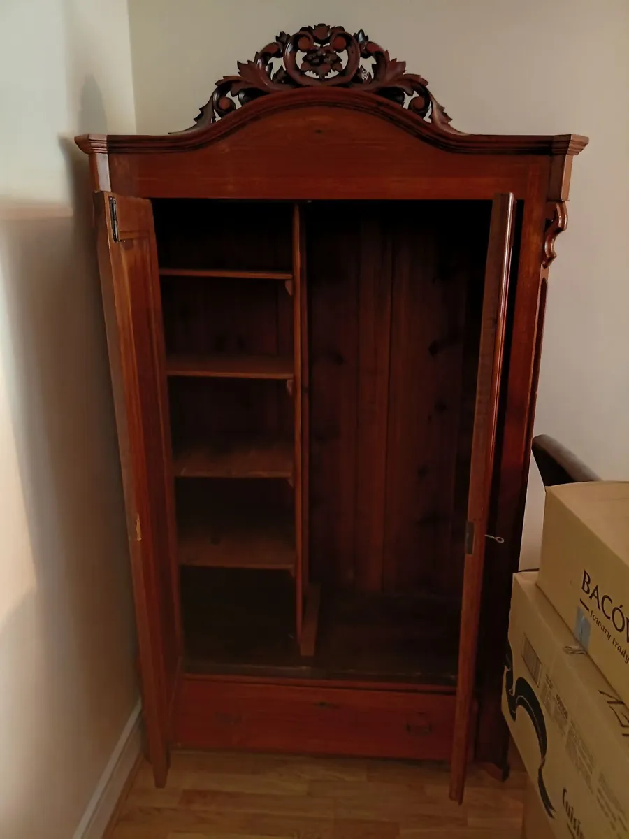 Wardrobe,cabinet,chest of drawers - Image 3