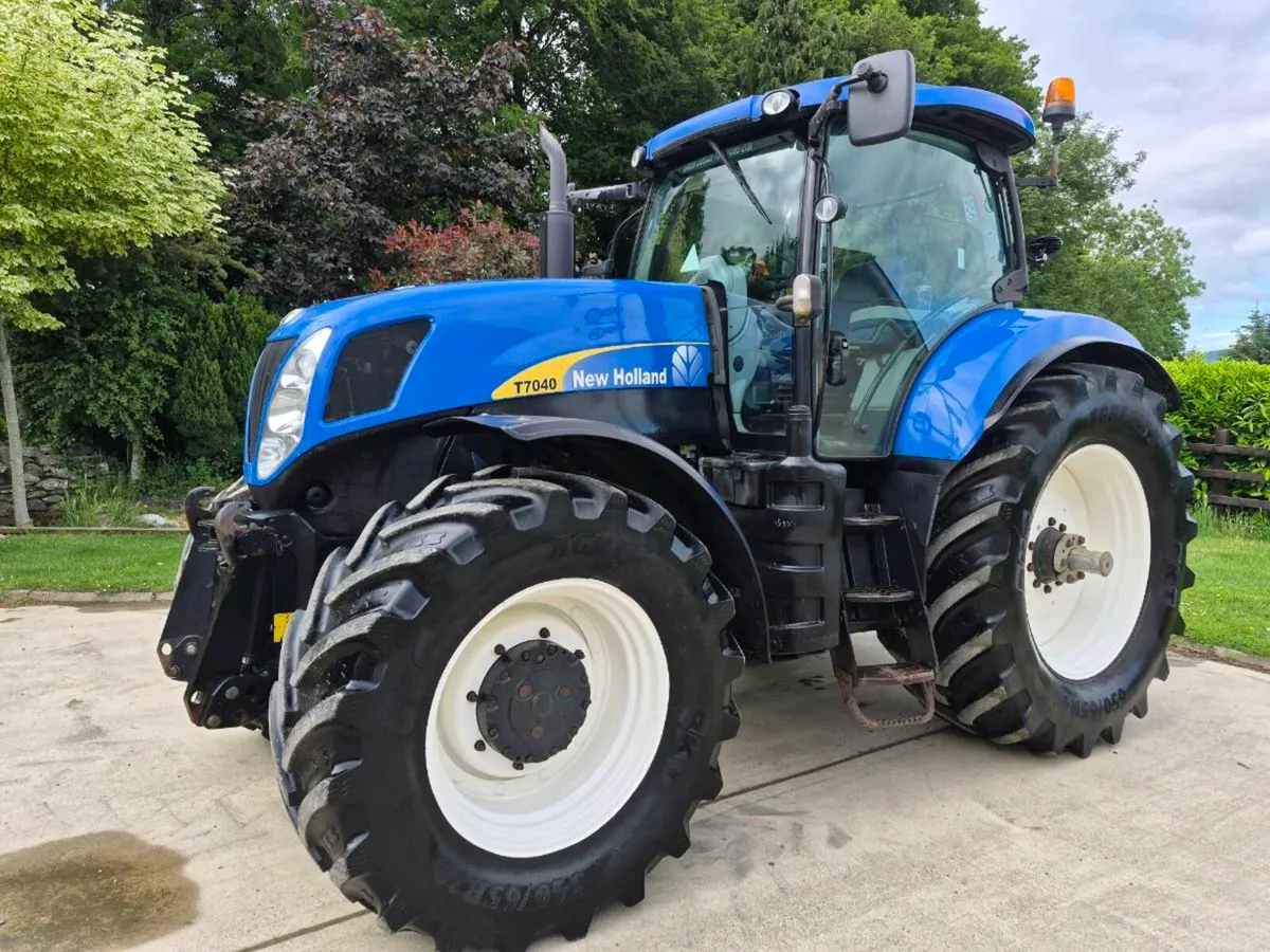 New Holland T7040 2011 50k - Image 3