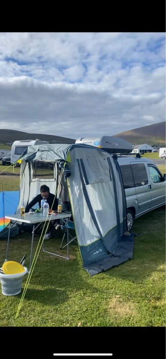 Tailgate Awning - Image 1