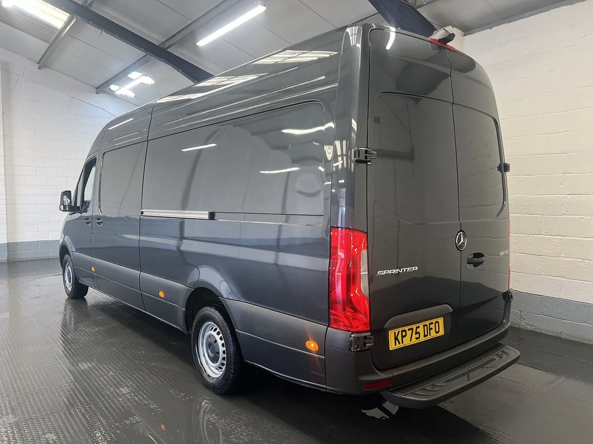 2025 Mercedes-Benz Sprinter High Roof Panel Van - Image 4