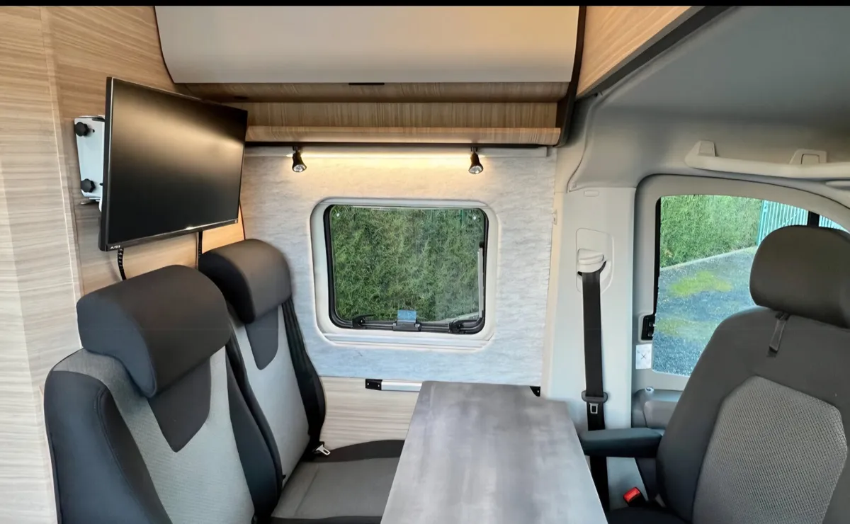 2023 HOBBY MAXIA VAN VW CRAFTER DSG ONLY 3500KMS - Image 3
