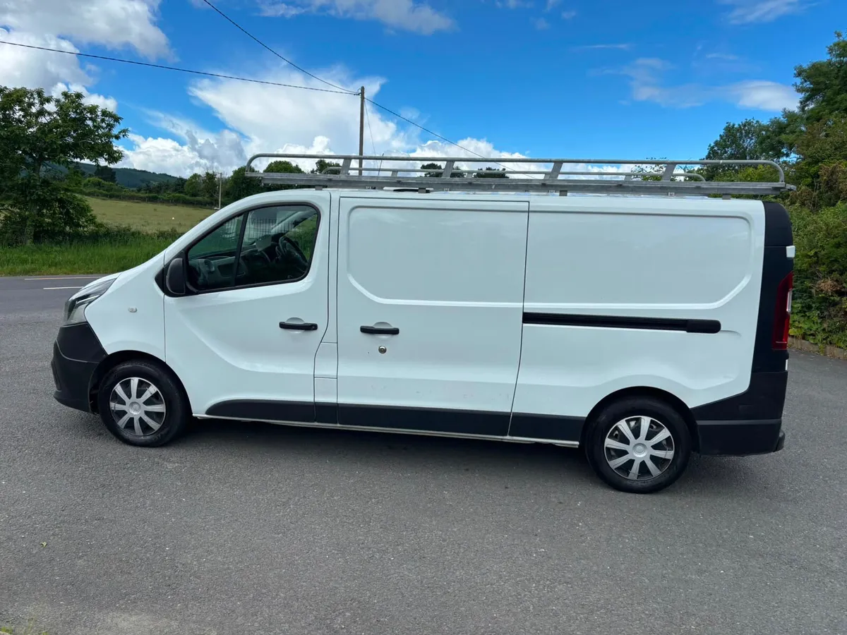Nissan NV300 2018 - Image 2