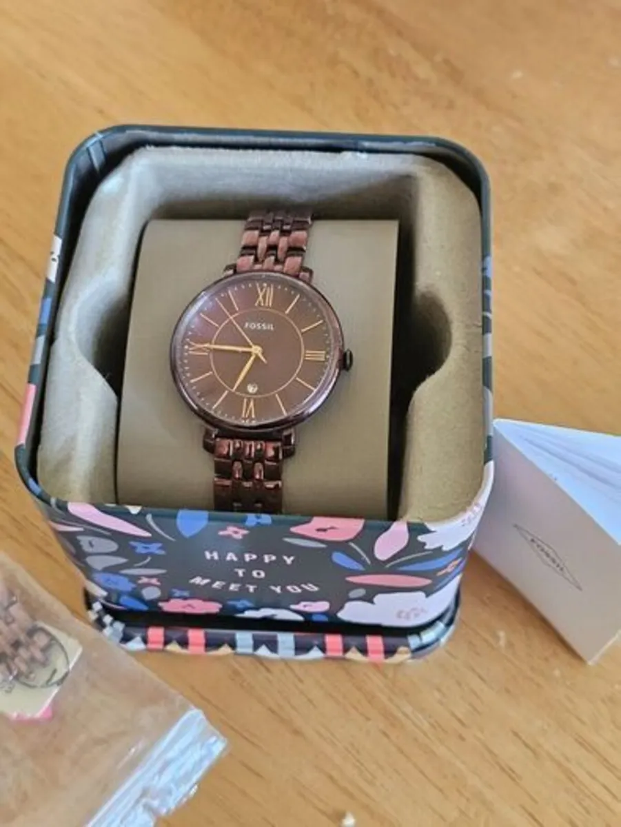Fossil Ladies Bracelet  Watch / Great Condition - Image 1