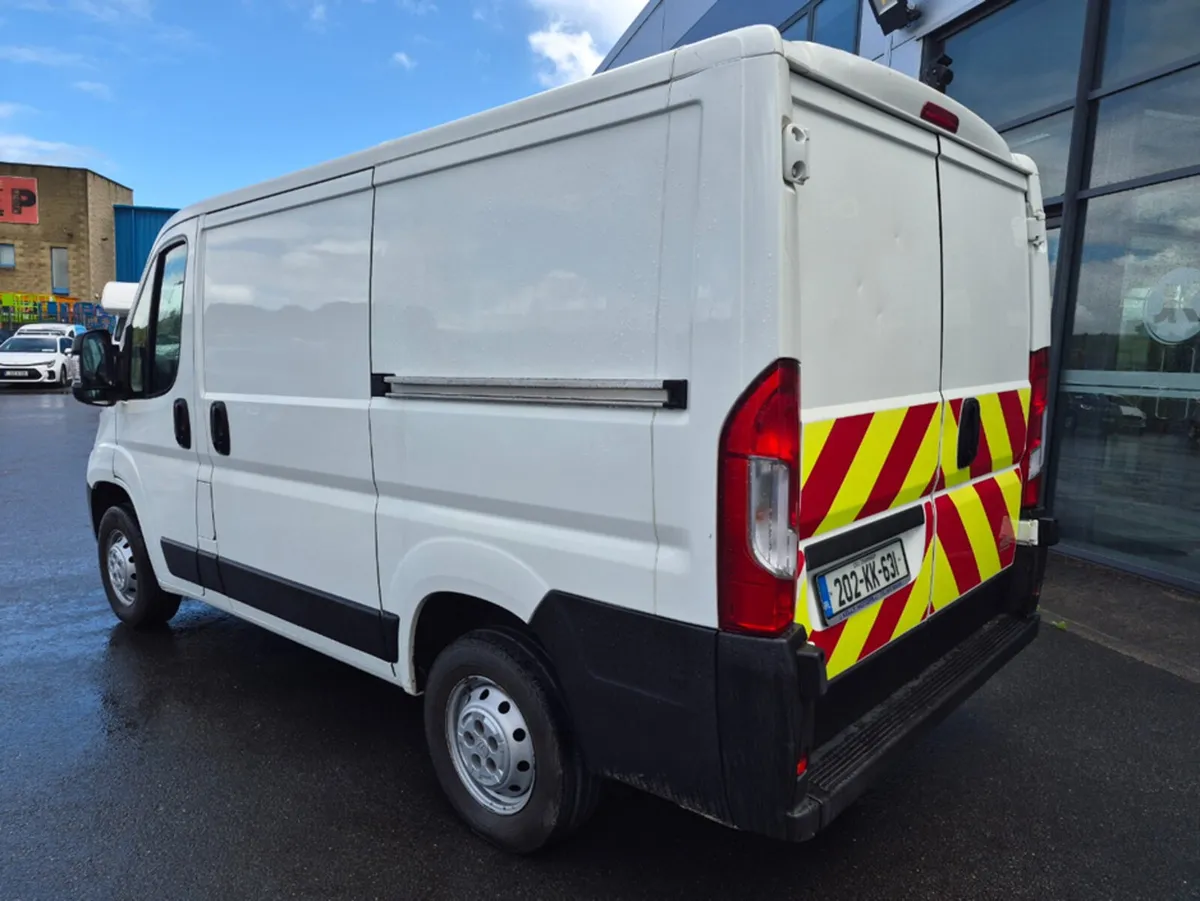 Citroen Relay 30 L1H1 BLUEHDI 110 3DR - Image 3