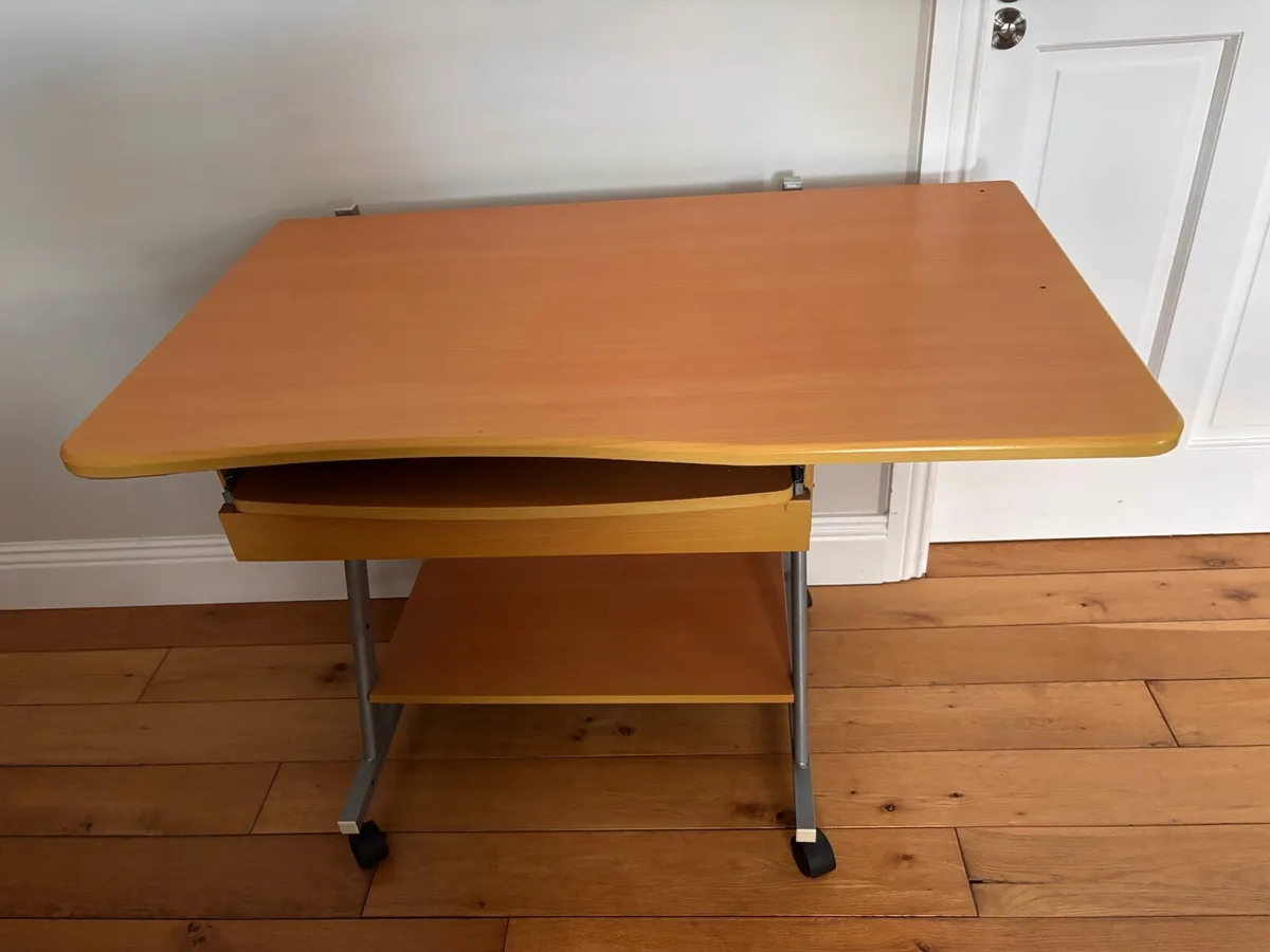 Office desk - Image 2